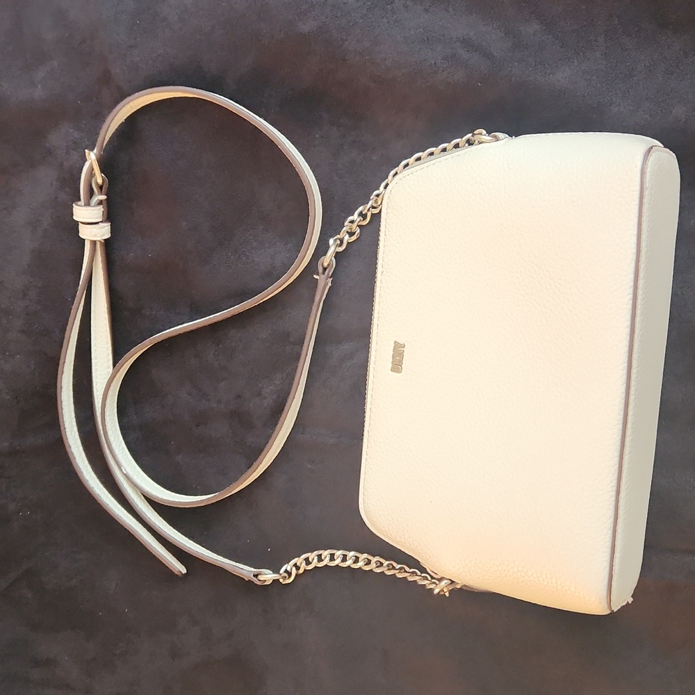 DKNY SMALL SHOULDER BAG